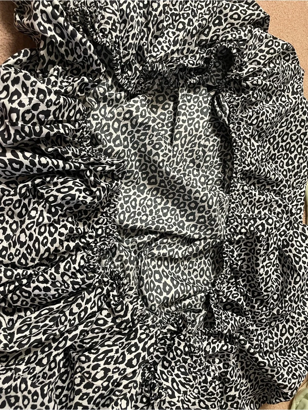 Mainstays Black and White Leopard fitted sheet & pillowcase ( new)